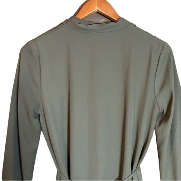 Bar III olive long sleeve dress with pockets! - Picture 4 of 10